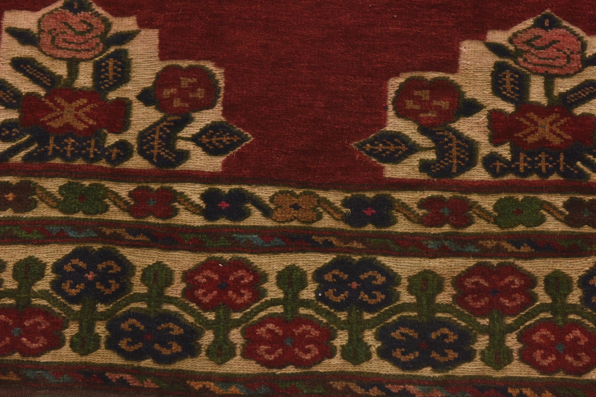 4' 4 x 5' 10 Hand Knotted Sumak Wool Rug