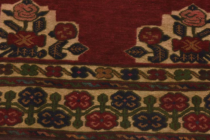 Detail image of 4' 4 x 5' 10 Hand Knotted Sumak Wool Rug