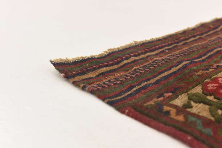 4' 4 x 5' 10 Hand Knotted Sumak Wool Rug