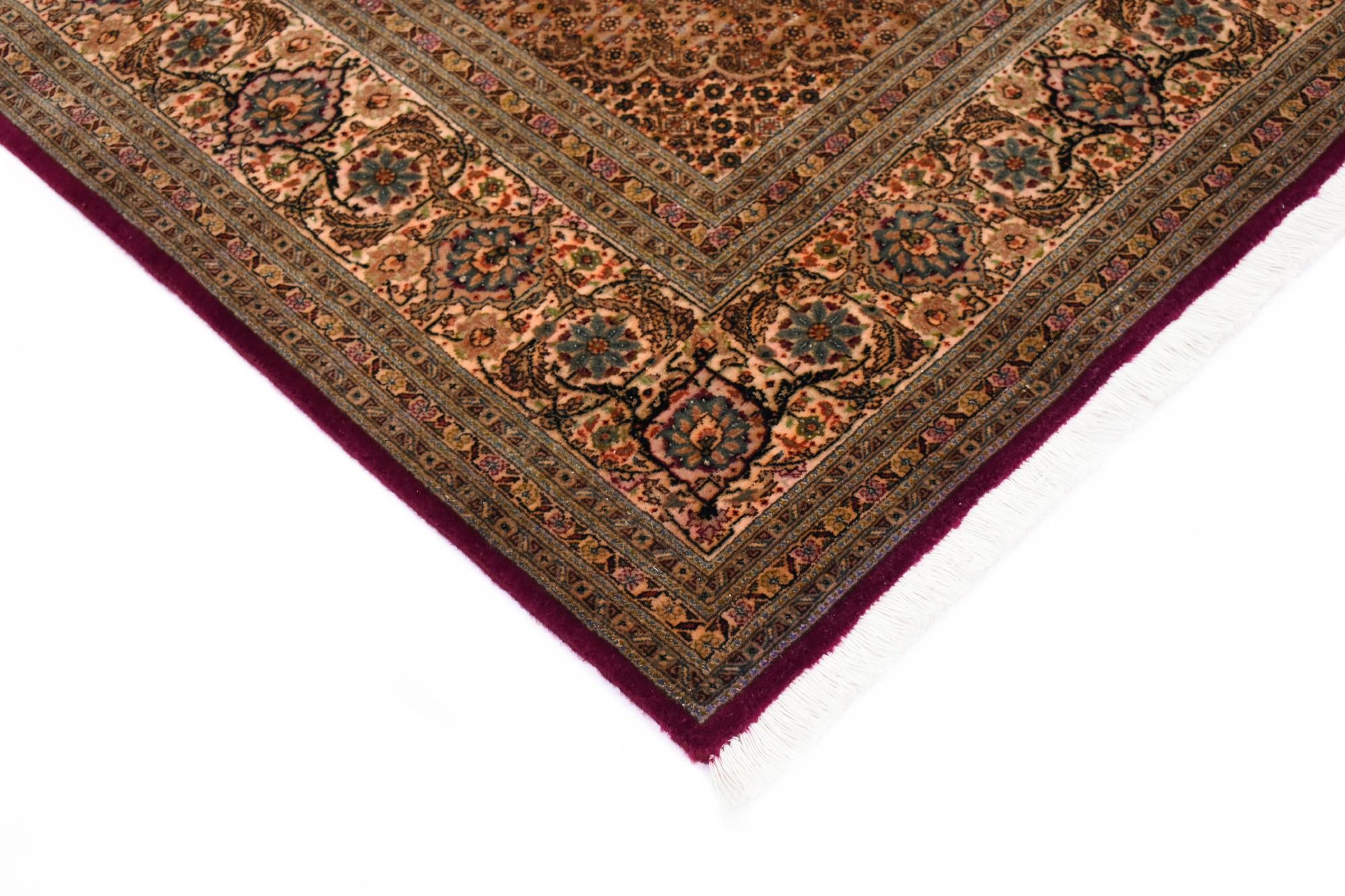 6' 8 x 9' 10 Tabriz Mahi Rug