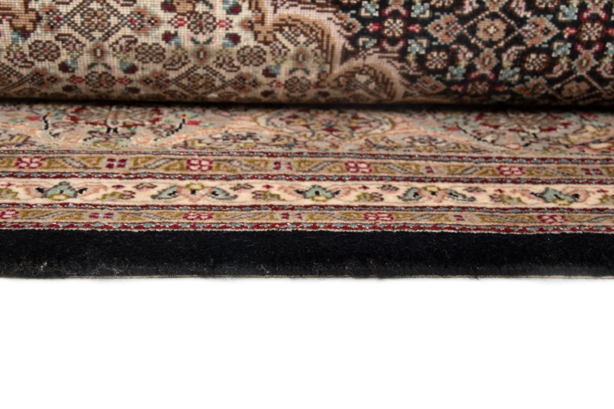 6' 9 x 8' 7 Tabriz Mahi Rug