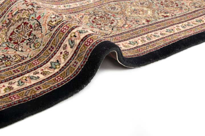 6' 9 x 8' 7 Tabriz Mahi Rug