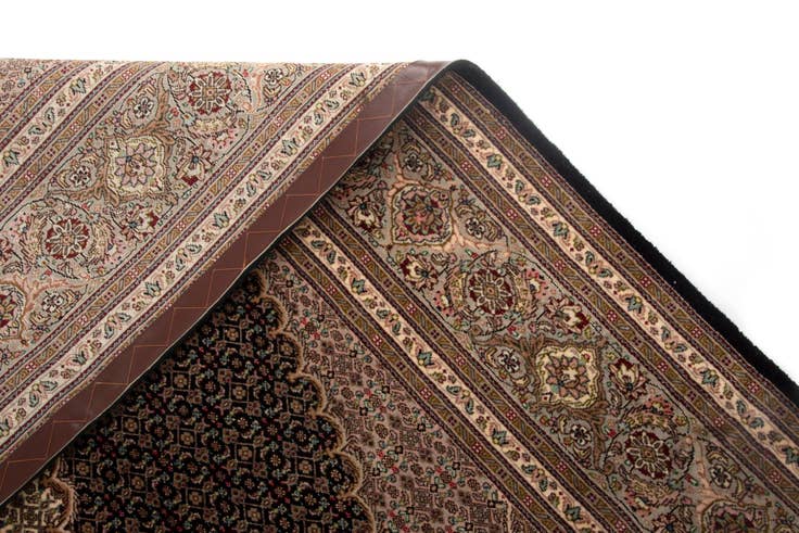 Detail image of 6' 9 x 8' 7 Tabriz Mahi Rug