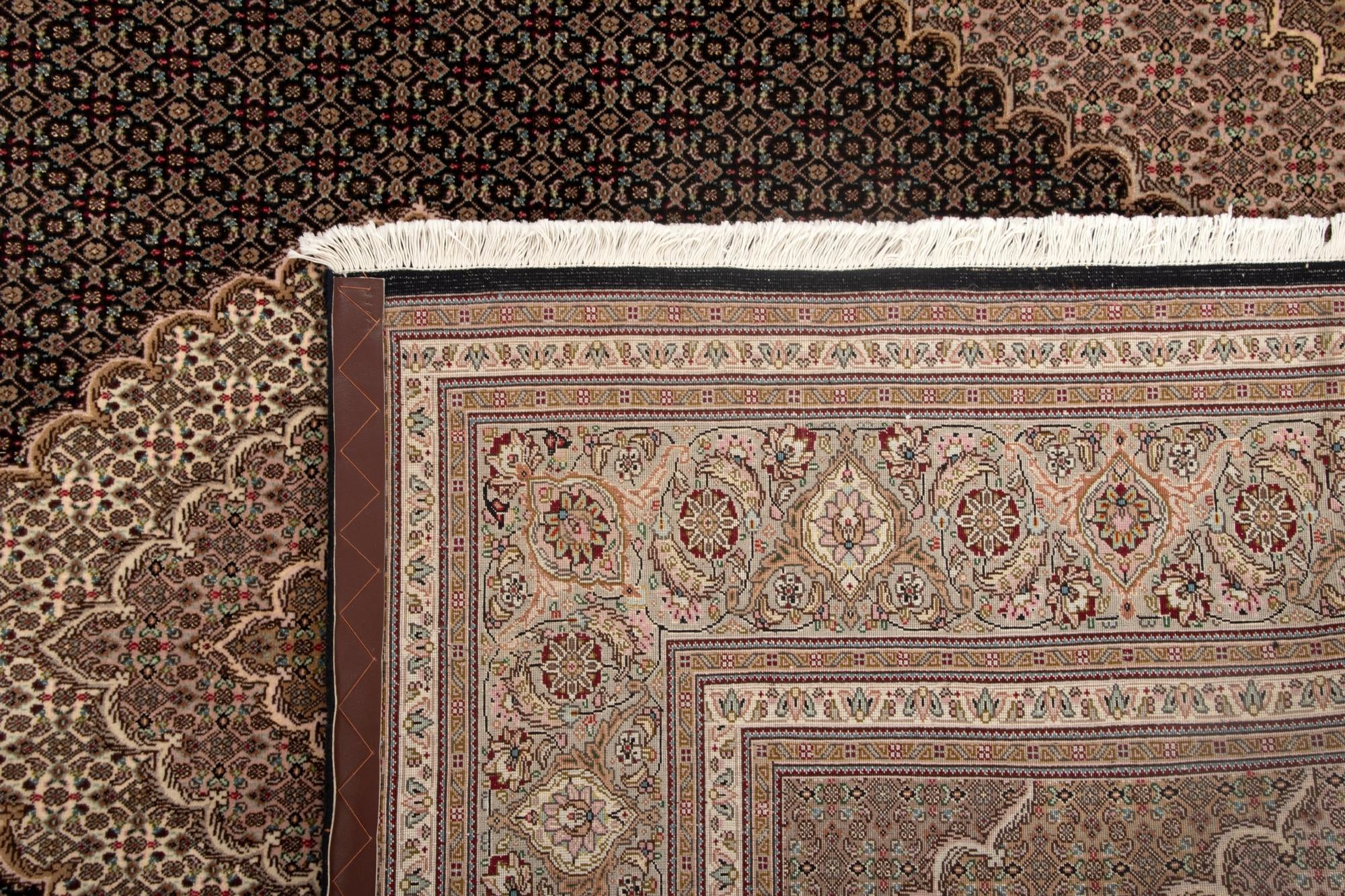 6' 9 x 8' 7 Tabriz Mahi Rug