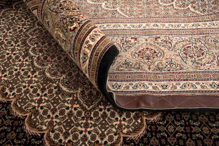 6' 9 x 8' 7 Tabriz Mahi Rug