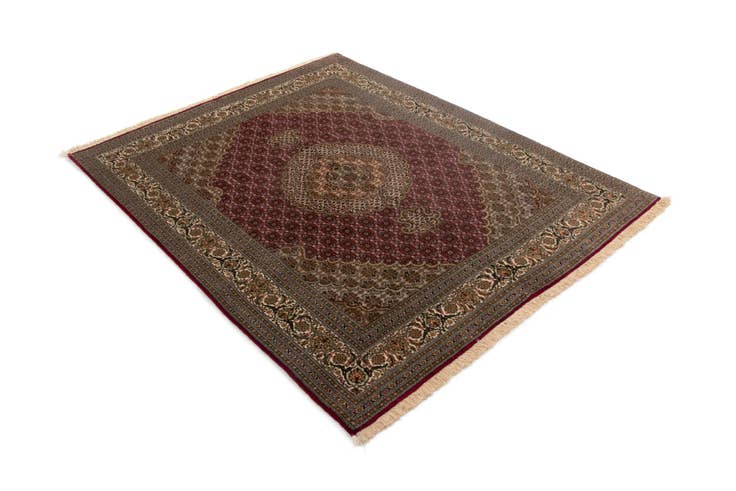 Detail image of 4' 10 x 6' Tabriz Mahi Rug