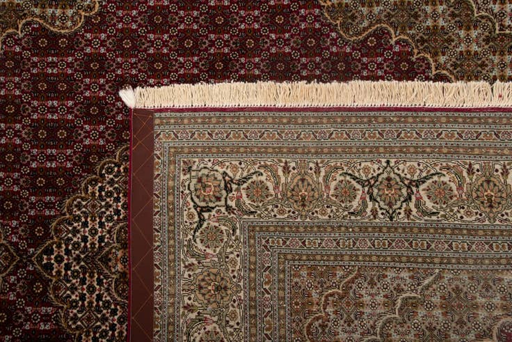 Detail image of 4' 10 x 6' Tabriz Mahi Rug