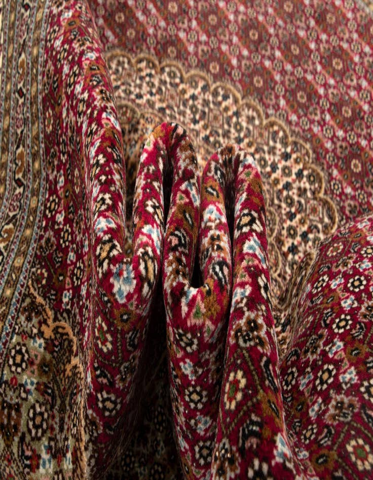 Detail image of 4' 10 x 6' Tabriz Mahi Rug