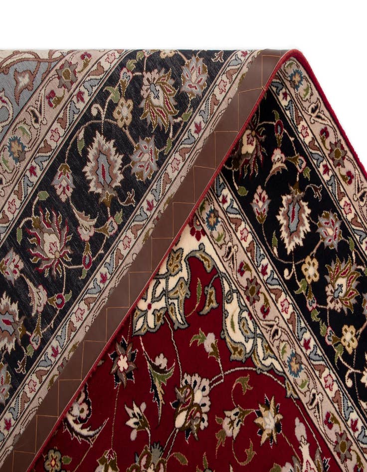 Detail image of 6' 9 x 9' 11 Tabriz Rug