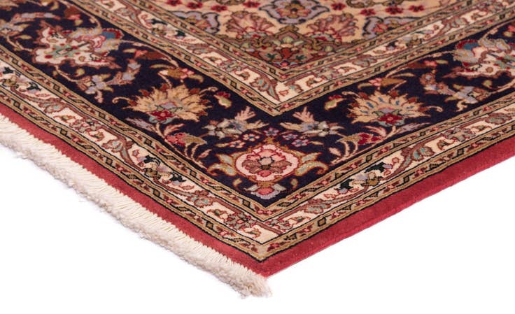 Detailansicht von 150cm x 210cm Tabriz Teppich