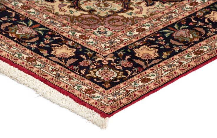 Detail image of 5' 2 x 6' 4 Tabriz Rug