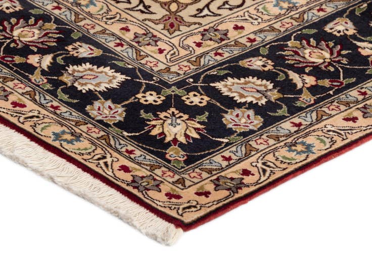Detail image of 6' 8 x 10' 4 Tabriz Rug