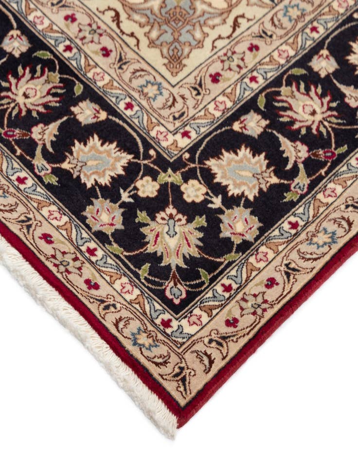 Detail image of 6' 8 x 10' 4 Tabriz Rug