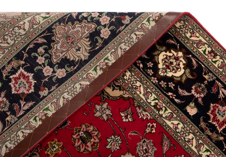 Detail image of 6' 9 x 10' Tabriz Rug