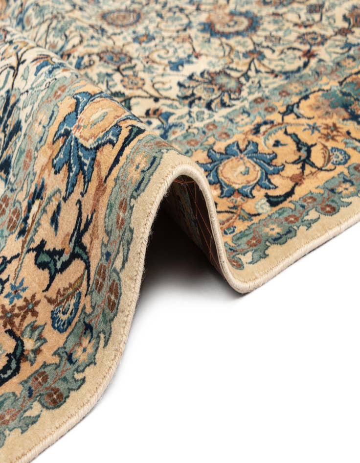 Detail image of 4' 6 x 6' 9 Tabriz Rug