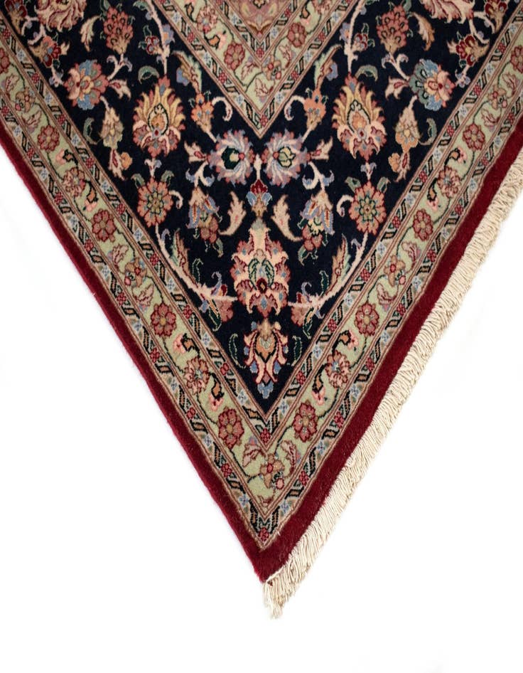 Detail image of 6' 6 x 9' 9 Tabriz Rug