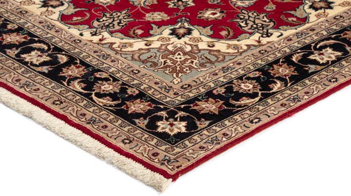 4' 9 x 7' 3 Tabriz Rug
