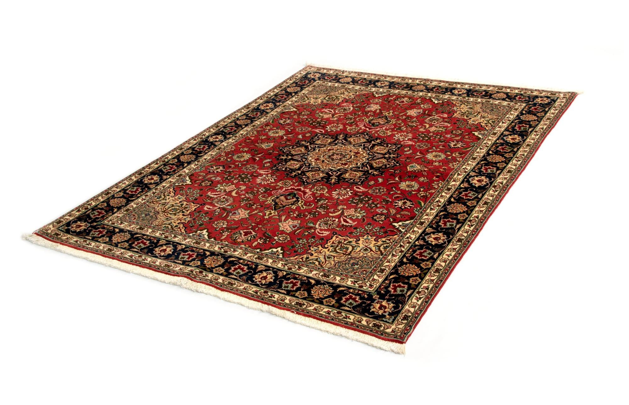 4' 10 x 6' 7 Tabriz Rug