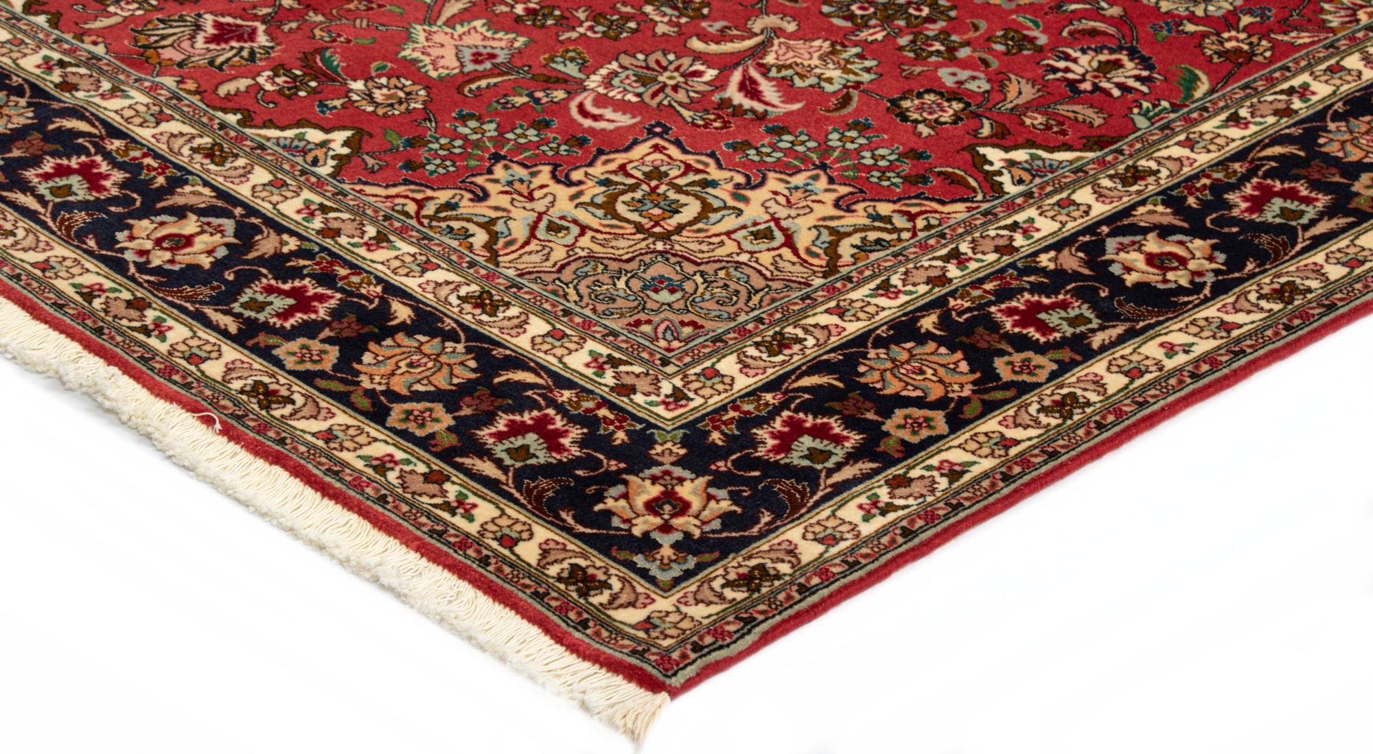4' 10 x 6' 7 Tabriz Rug