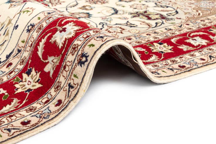 Detail image of 5' 1 x 6' 10 Tabriz Rug