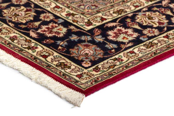 5' 1 x 6' 5 Tabriz Rug