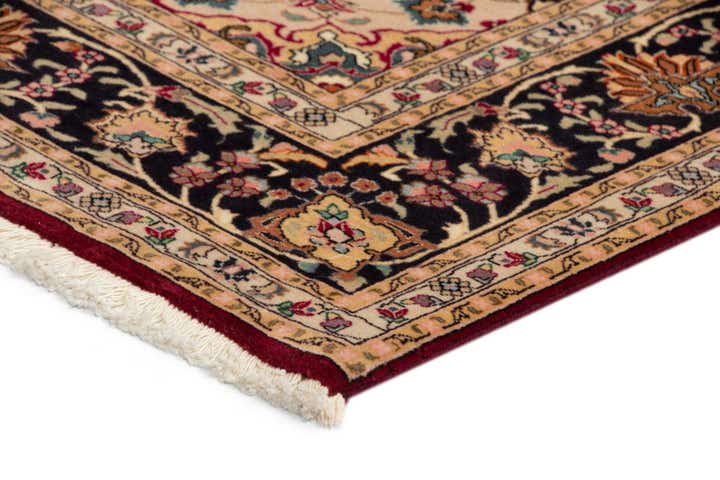 4' 11 x 6' 11 Tabriz Rug