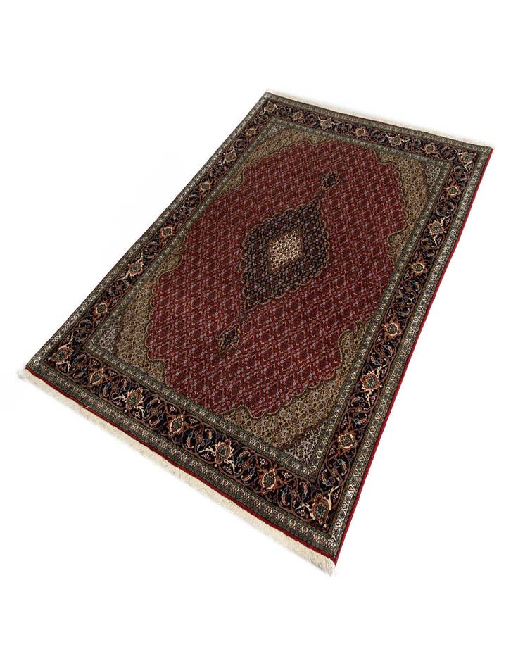 Detail image of 4' 10 x 6' 7 Tabriz Rug