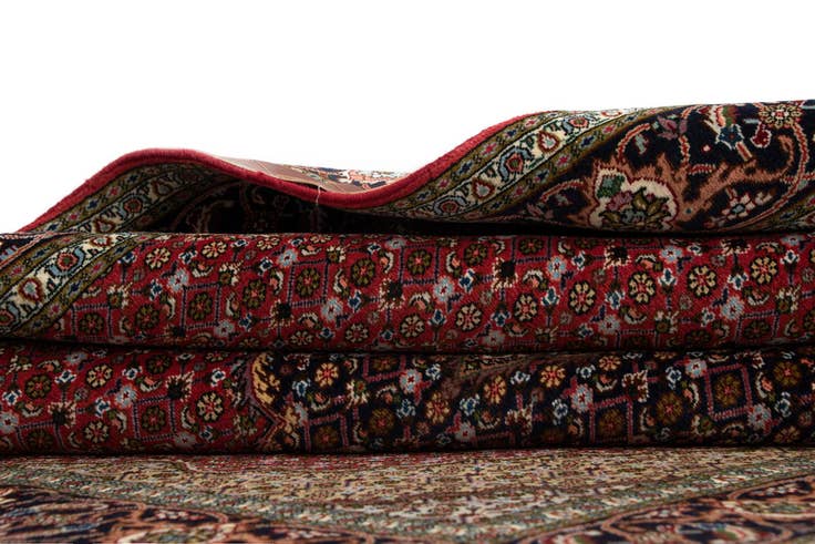 Detail image of 4' 10 x 6' 7 Tabriz Rug