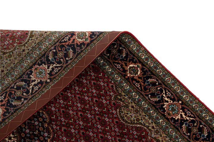 4' 10 x 6' 7 Tabriz Rug