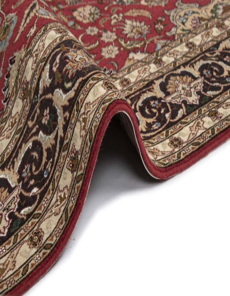 Detail image of 5' 2 x 6' 9 Tabriz Rug