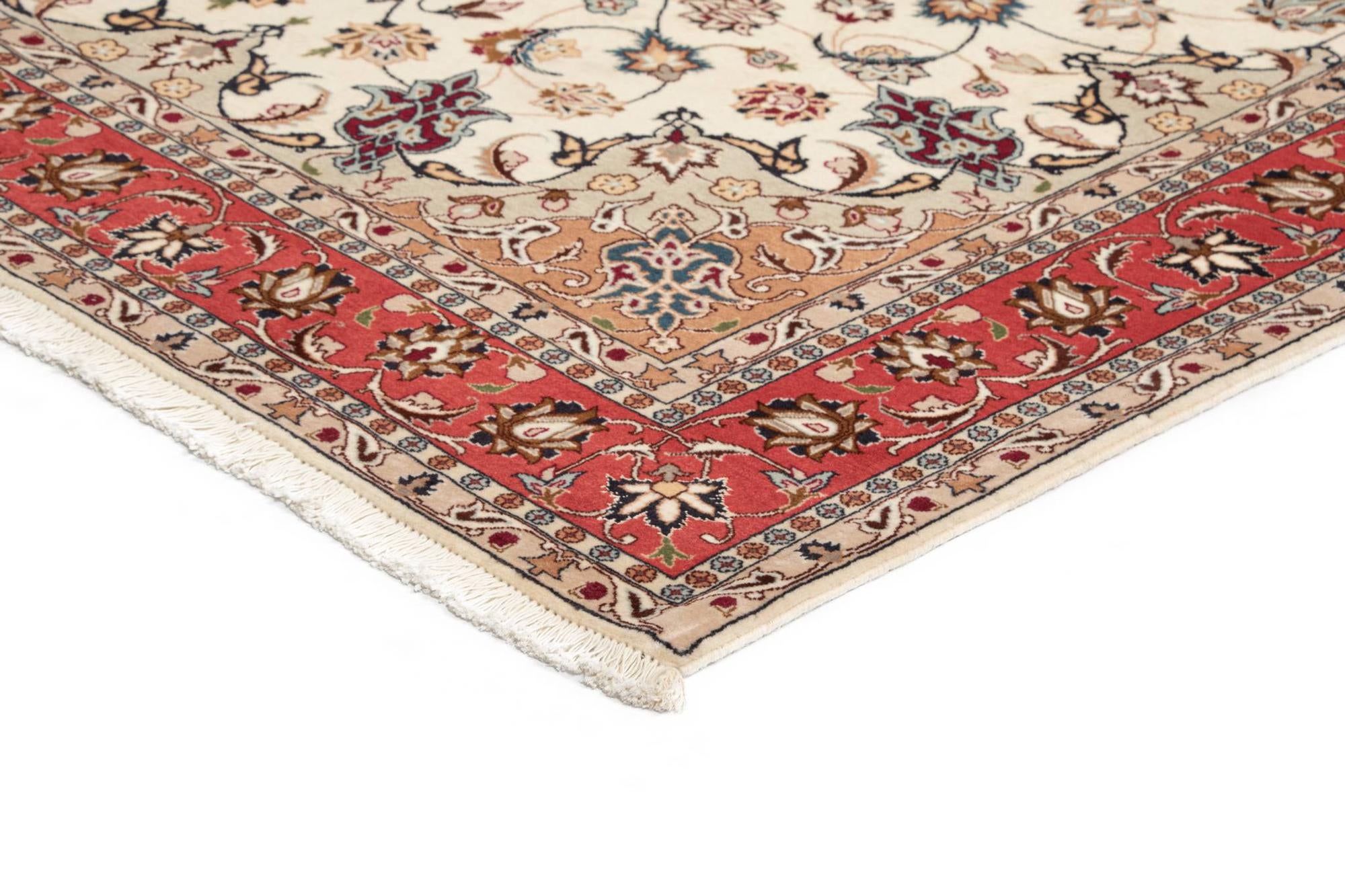 4' 11 x 6' 9 Tabriz Rug