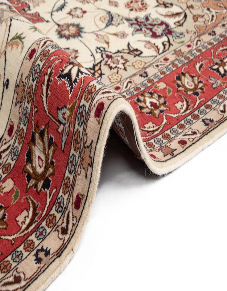 Detail image of 4' 11 x 6' 9 Tabriz Rug