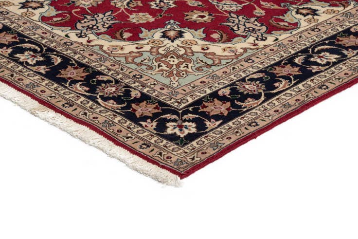 Detail image of 5' 1 x 6' 6 Tabriz Rug
