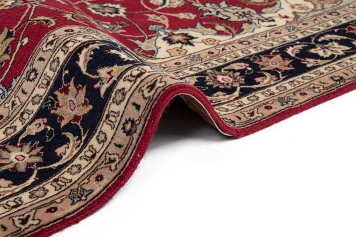 5' 1 x 6' 6 Tabriz Rug