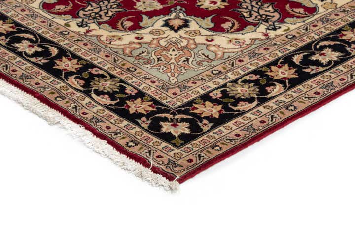4' 11 x 6' 11 Tabriz Rug