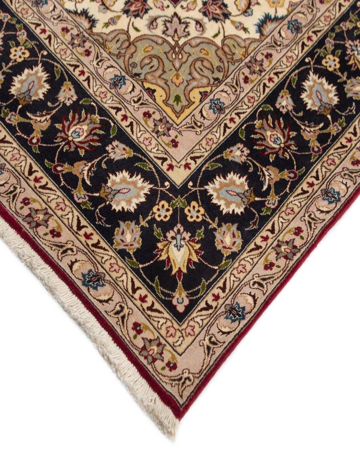 Detail image of 6' 9 x 10' 7 Tabriz Rug