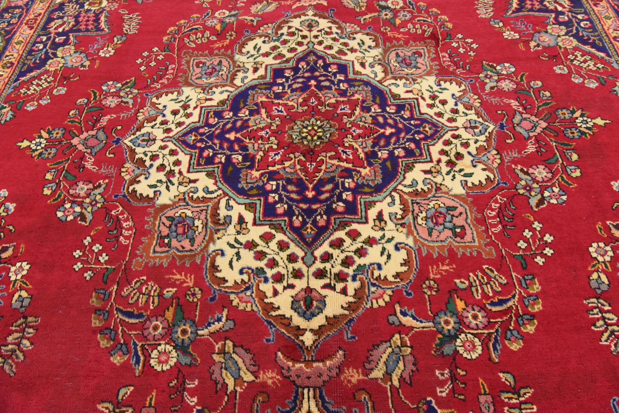 9' 10 x 12' 10 Hand Knotted Tabriz Persian Wool Rug
