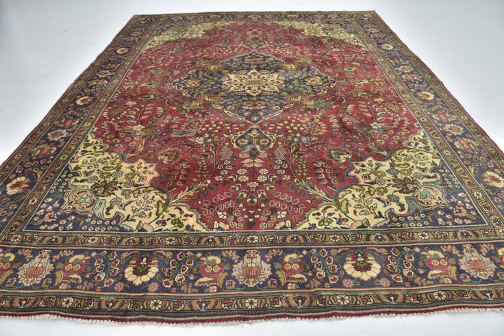 Detail image of 9' 6 x 12' 9 Hand Knotted Tabriz Persian Wool Rug