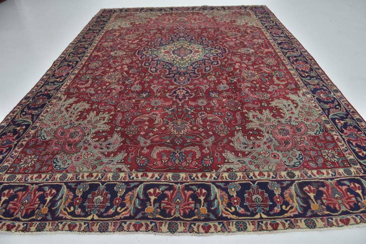 Detail image of 9' 8 x 13' 2 Hand Knotted Tabriz Persian Wool Rug