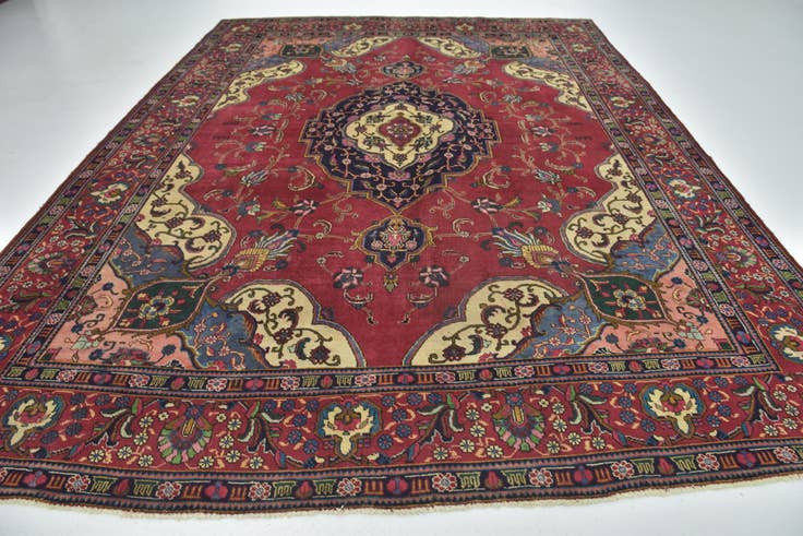 Detail image of 9' 10 x 12' 7 Hand Knotted Tabriz Persian Wool Rug