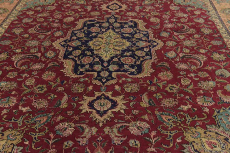 Detail image of 9' 7 x 13' 2 Hand Knotted Tabriz Persian Wool Rug