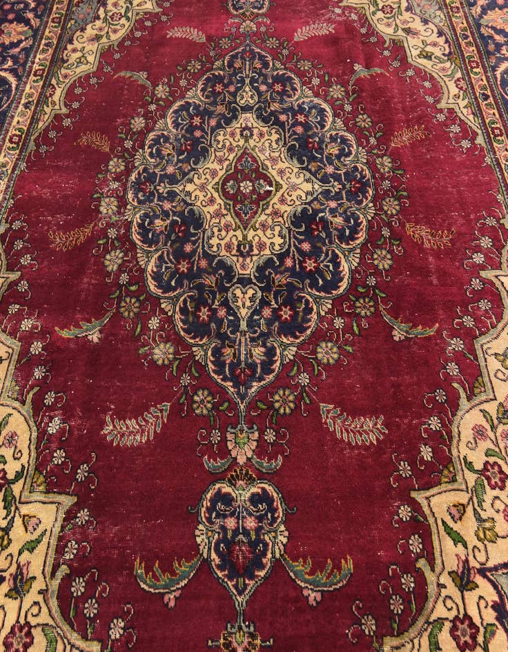 Detail image of 9' 8 x 13'  Hand Knotted Tabriz Persian Wool Rug