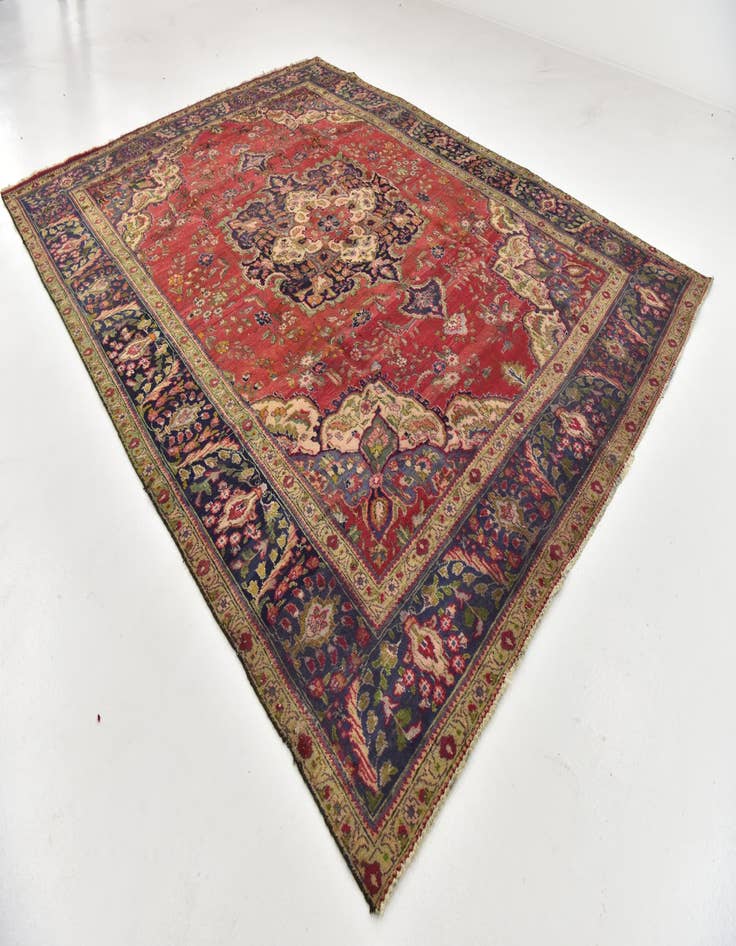 Detail image of 9' 6 x 12' 7 Hand Knotted Tabriz Persian Wool Rug