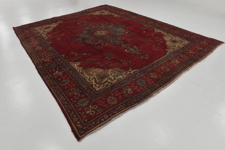 Detail image of 9' 8 x 11' 10 Hand Knotted Tabriz Persian Wool Rug