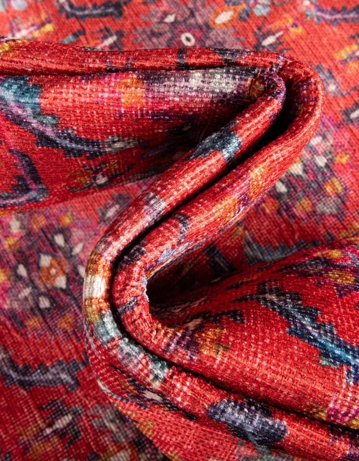Detail image of 7' 6 x 10' 6 Washable Timeless Rug