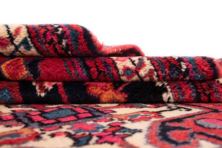 Detail image of 4' 2 x 7' 3 Tuyserkan Wool Rug