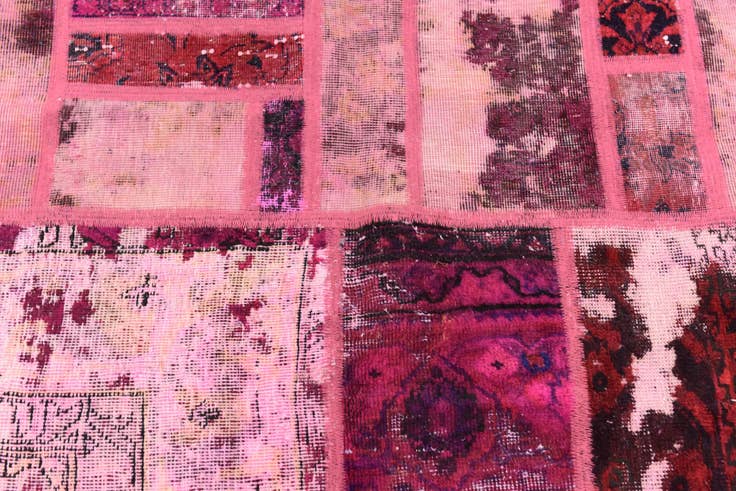 Detail image of 6' x 7' 5 Hand Knotted Ultra Vintage Persian Wool Rug