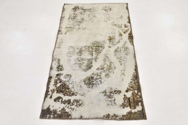2' 6 x 4' 8 Hand Knotted Ultra Vintage Persian Wool Rug
