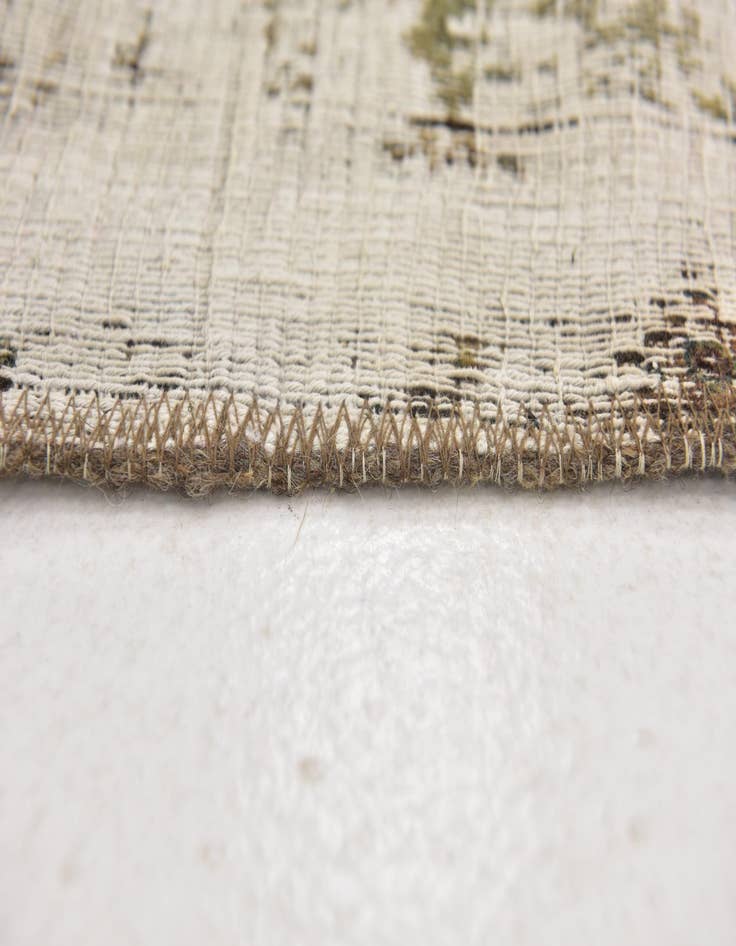 Detail image of 2' 6 x 4' 8  Hand Knotted Ultra Vintage Persian Wool Rug