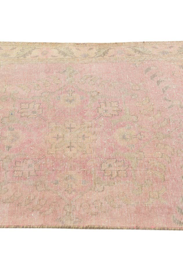 Detail image of 2' 9 x 4' 8 Hand Knotted Ultra Vintage Persian Wool Rug